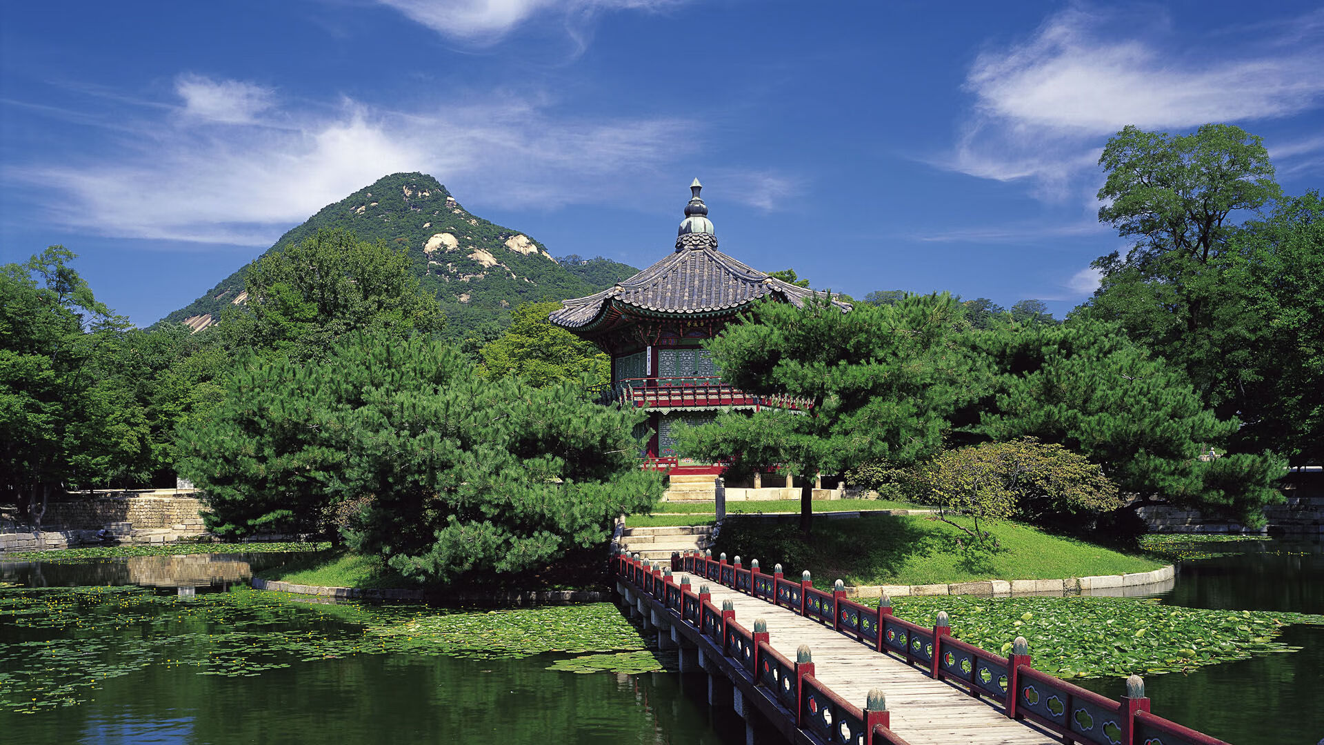 足球的魔幻现实主义，戈麦斯爆发与巴拉圭的压哨绝杀如何撕裂那不勒斯的夜晚